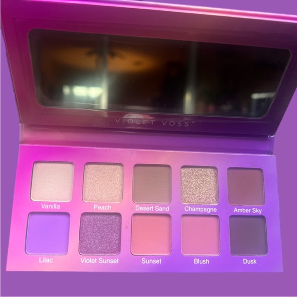 Violet Voss Eyeshadow Palette ‘Violet Sunset’ - Picture 2 of 2